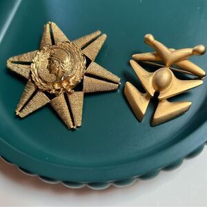 Vintage Greek Revival Star of David MCM modernist Brutalist Brooch 2 Piece Lot